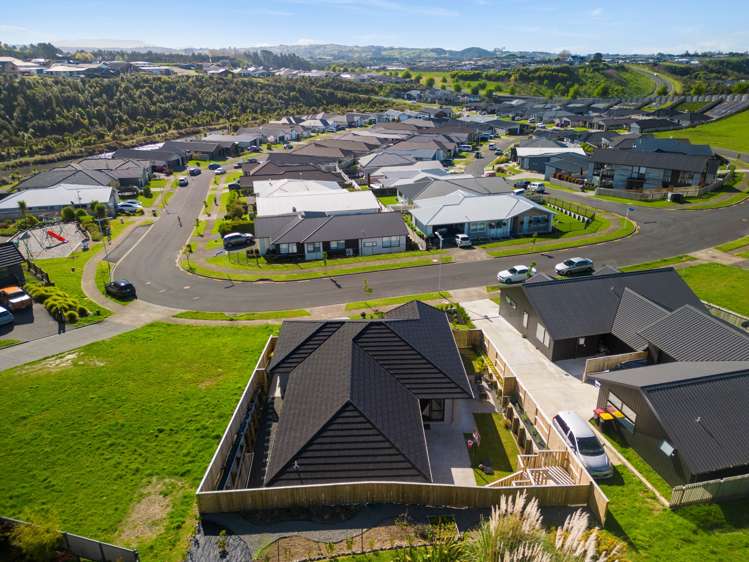 83 Whakaturou Crescent Pyes Pa_26