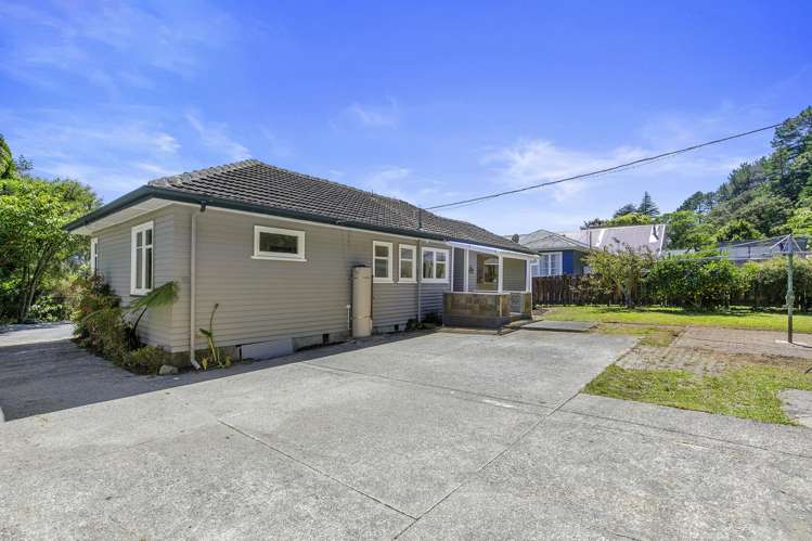 710 Main Road North Te Marua_23