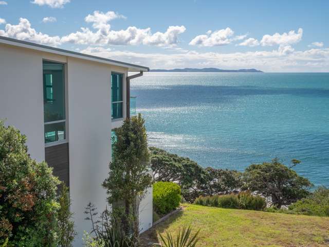 Front row apartment with mesmerising views