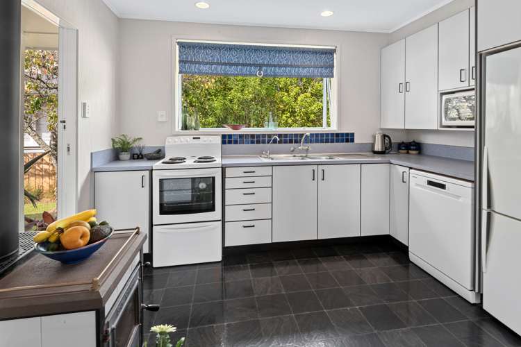 46 Mackesy Road Parahaki_5