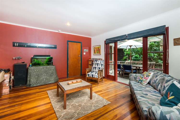 12 York Road Titirangi_4