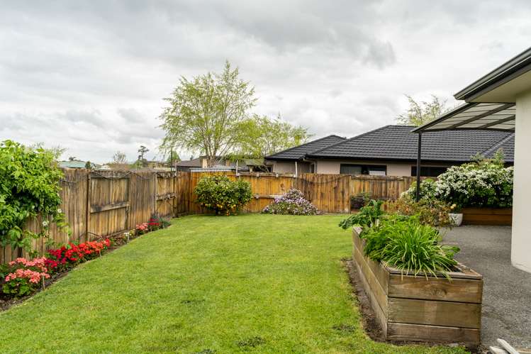 97 Farnborough Drive Grandview Heights_5