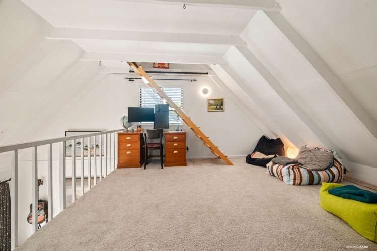 2/1 Mulberry Place Glenfield_7