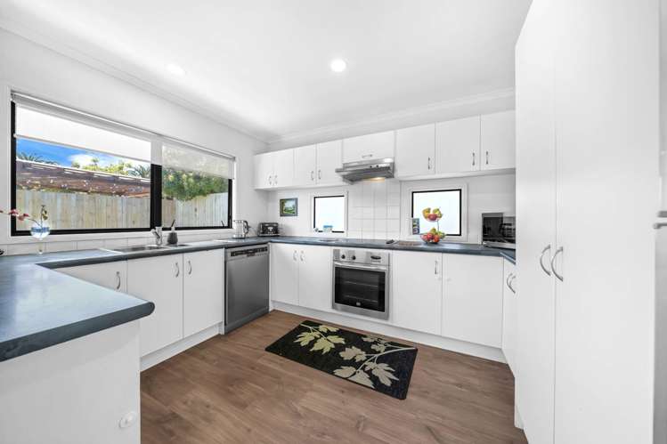 4 Attymon Lane East Tamaki_6