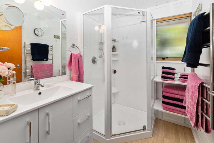 655 Huia Road Parau_10