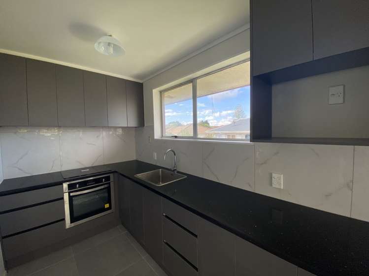 1/55 Fruitvale Road New Lynn_2