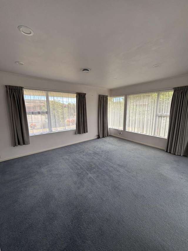 6 Stead Crescent 10816_2