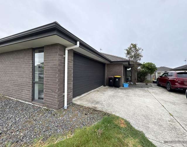 Charming 3-Bedroom Family Home in Papamoa Beach