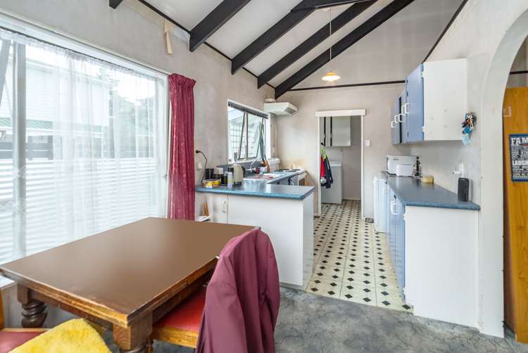 84 Victoria Street Carterton_5