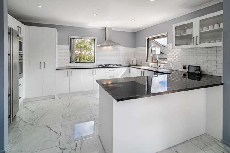 10 Millcroft Lane Ranui_2