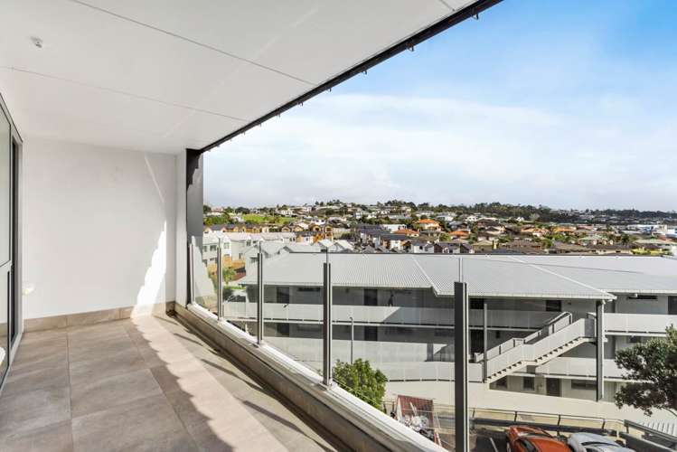 317/17 Link Crescent Stanmore Bay_9