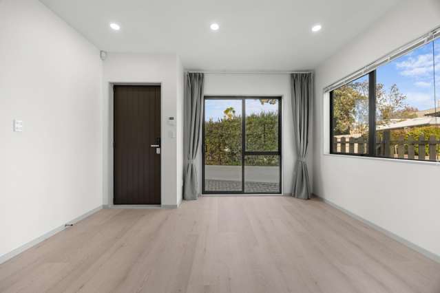 14A & B Grove Lane Pakuranga Heights_4