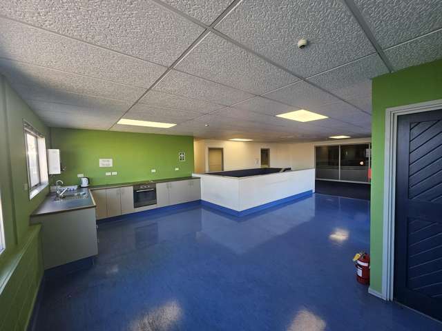 Large Offices for Lease in Industrial Area