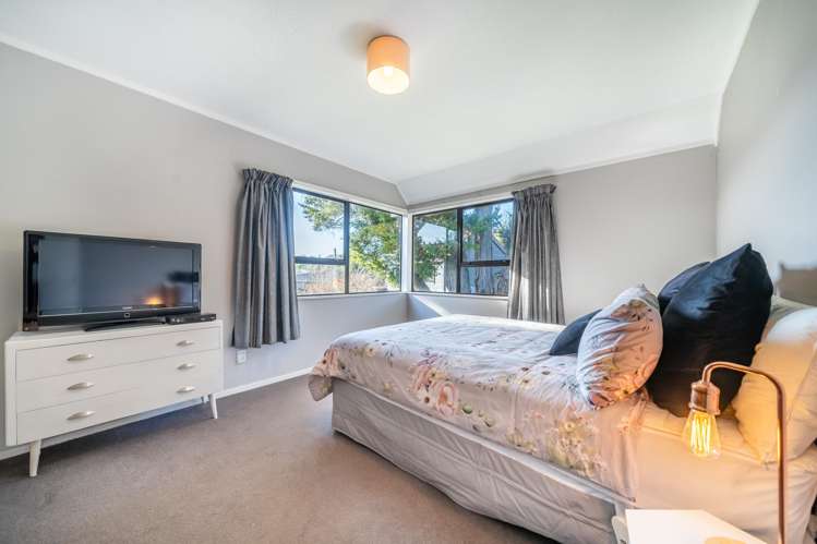 9 Johnswood Grove Clouston Park_24
