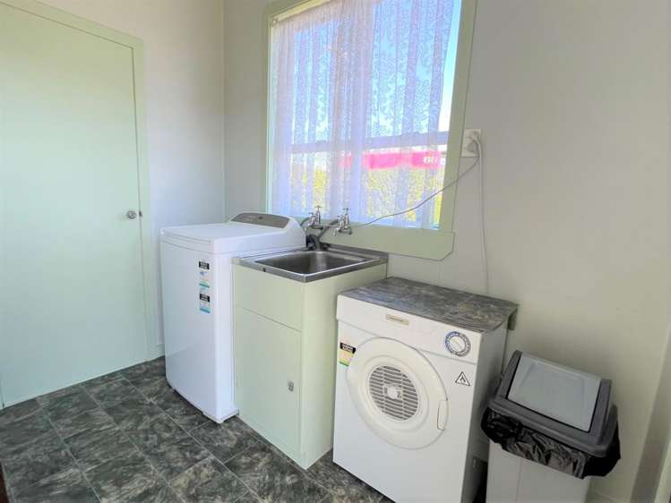 402 Main South Road Paroa_17