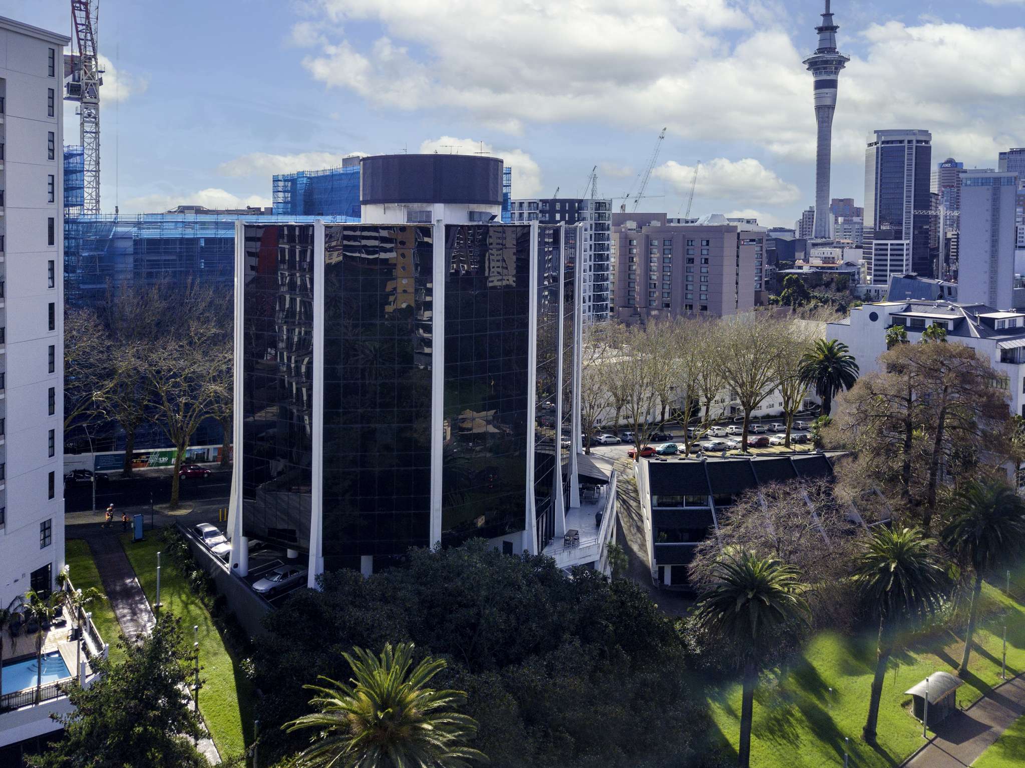 High-profile tower in prime Auckland location