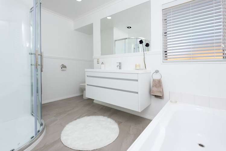 19 Newbliss Crescent East Tamaki Heights_16