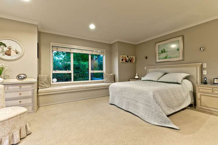 2 Manon Crescent Greenhithe_11