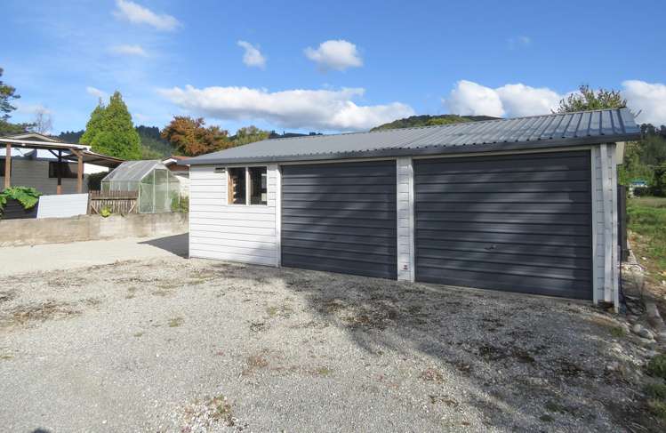 74 Church Street Reefton_13