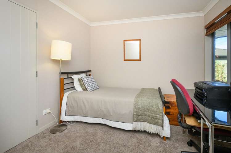 2 Ursula Drive Feilding_12