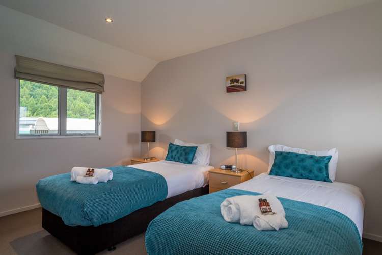 12/97 Essex Avenue Arrowtown_11