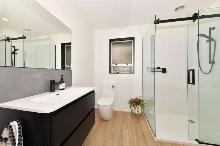 42 Trafford Street Harewood_10