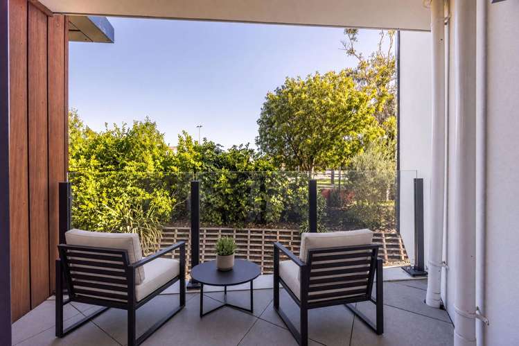 52/8 Thompson Park Road_5