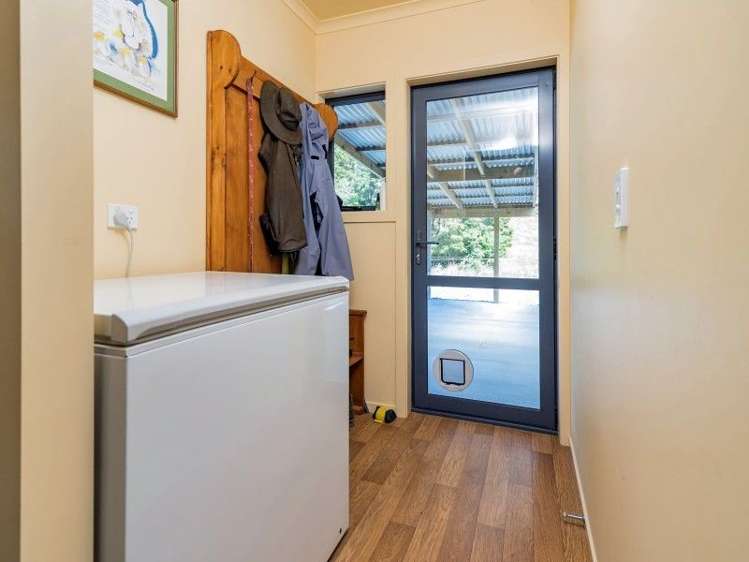 190 Lud Valley Road Hira_17