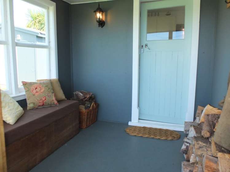 3 Hart Street Foxton Beach_17