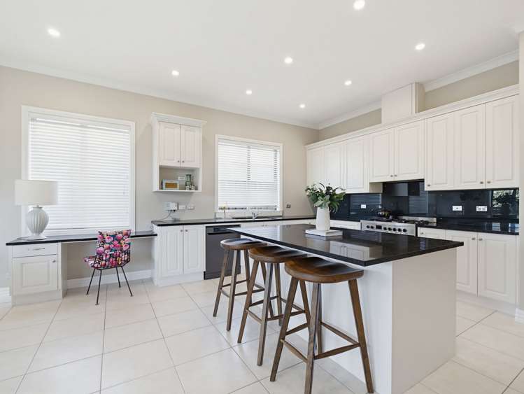 100 Hunter Drive Awatoto_5
