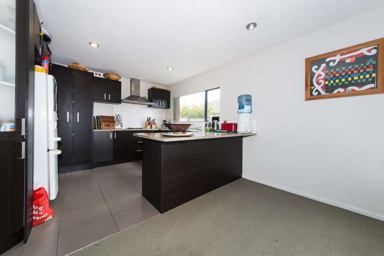 18 Riverglade Parkway Te Atatu South_14