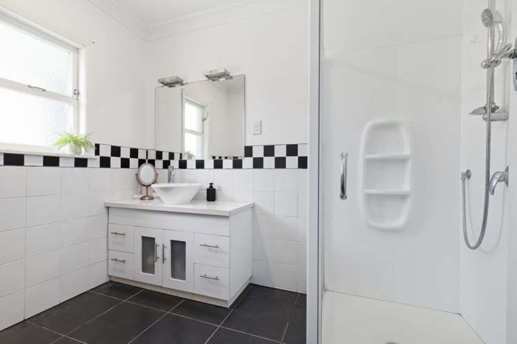 41 KITCHENER ROAD Waiuku_8