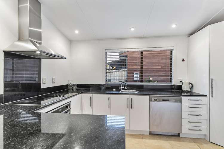 94 Fowlds Avenue Sandringham_3