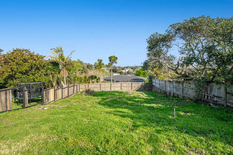 61 Vipond Road Stanmore Bay_3