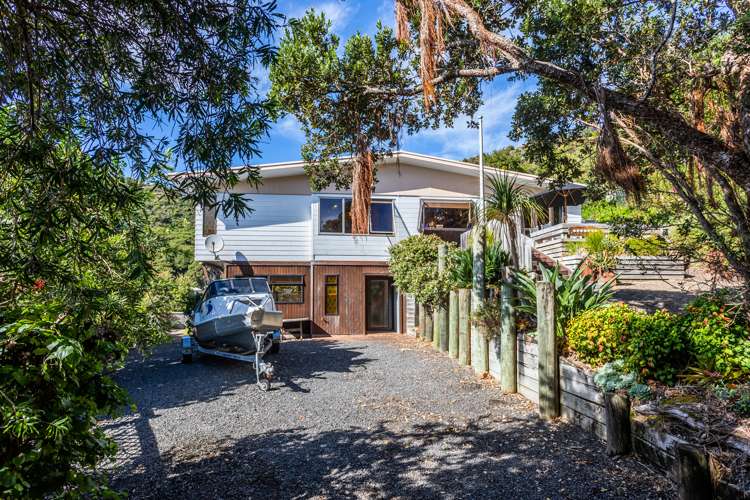 2480 Wyuna Bay Road Coromandel_6