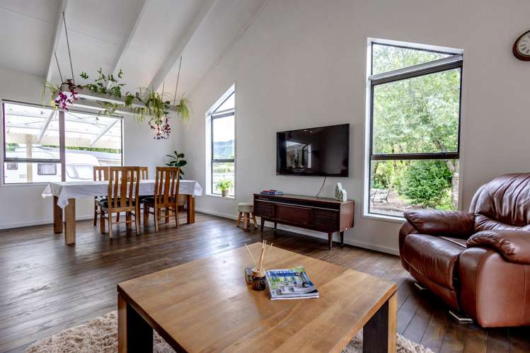 158 Golf Links Road Kaiata_4