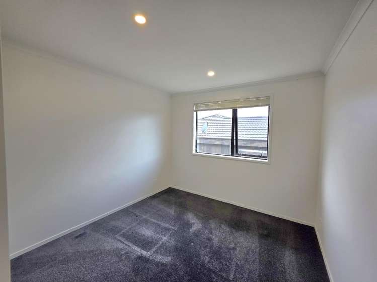 35 Keene Drive 10825_13