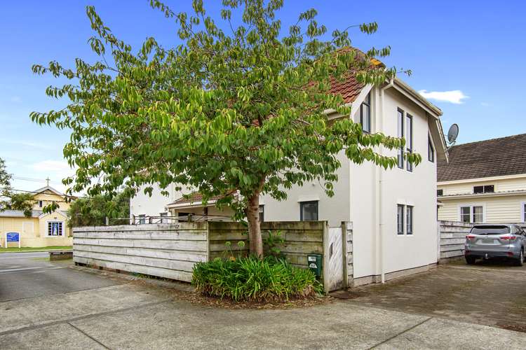 2/74 Waiwhetu Road Waiwhetu Lower Hutt City Houses for Sale One Roof