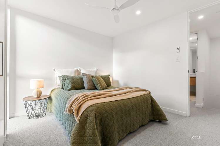 10/2 Albatross Road Red Beach_12