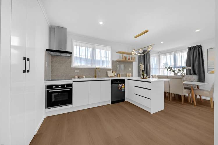 52 Friesian Drive_4