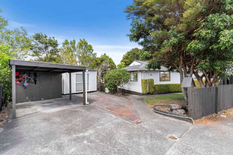 2/63A Colwill Road Massey_15