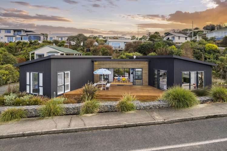 46 Esplanade Kaka Point_24