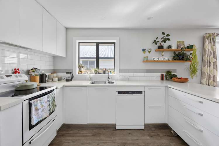 41 Everest Street Burnside_8