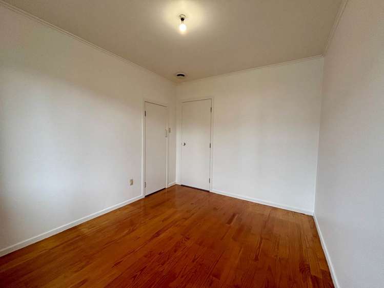 212 Lake Road Northcote_11