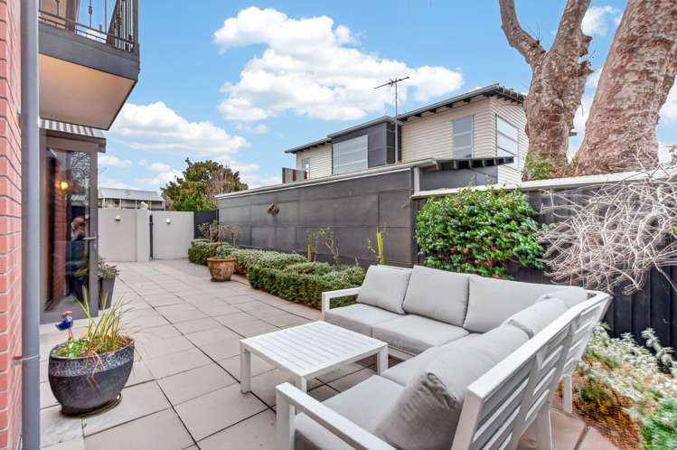 64B Holly Road St Albans_26
