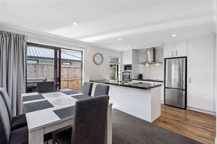 44 Hills View Drive Papamoa_1