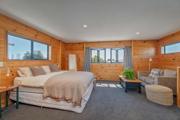 114 Kauri Crescent Matarangi_14