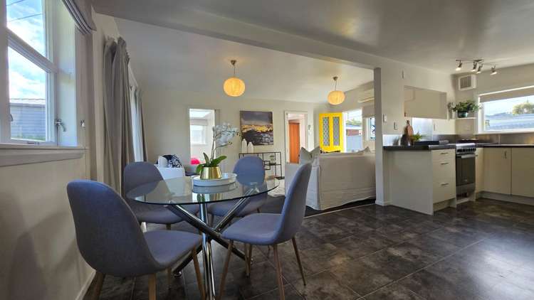  A/12 Islington Street Trentham_4