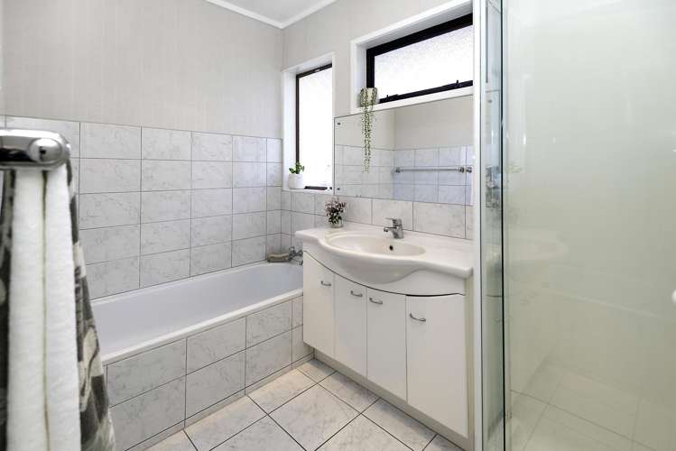 4 Sarah Place Farm Cove_19