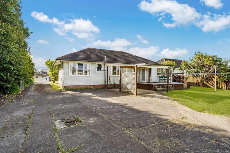 54 Matipo Road Te Atatu Peninsula_11